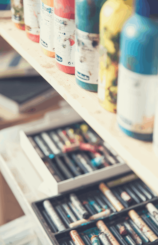 hobbies could boost your health_painting